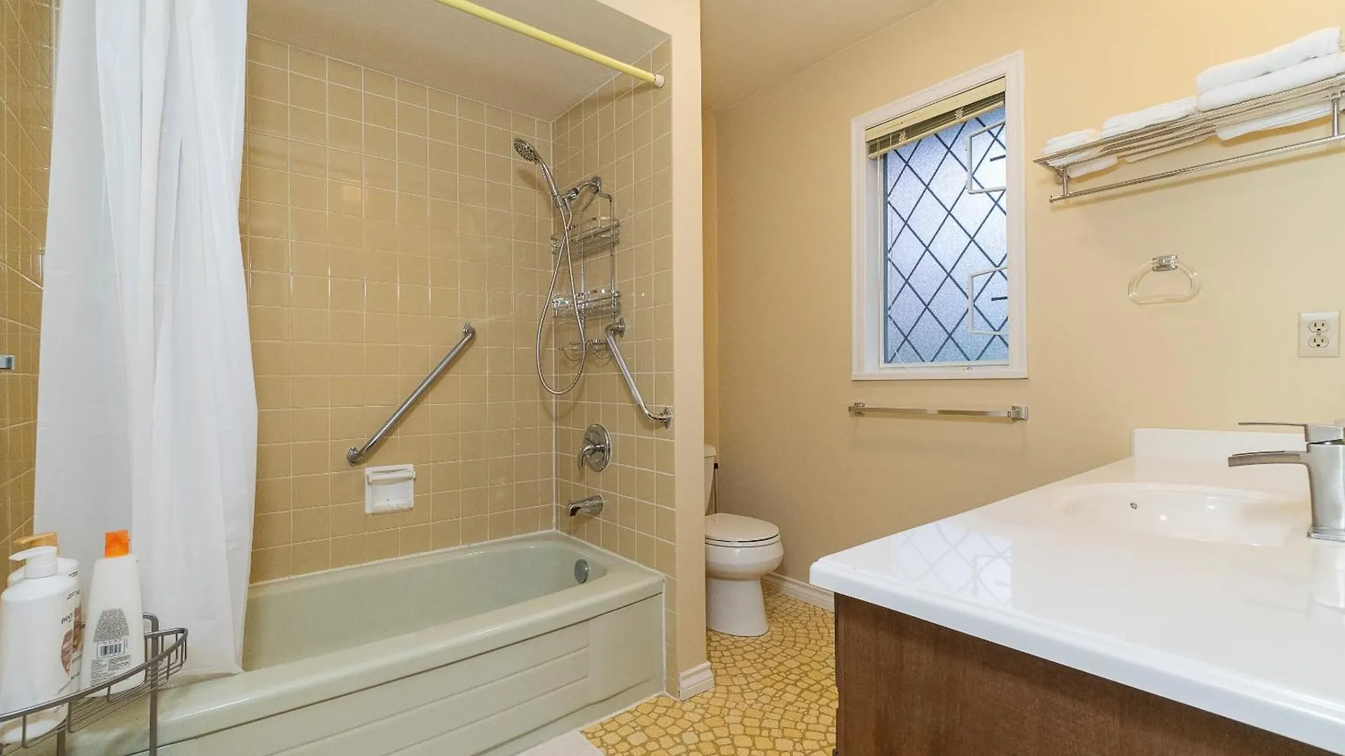 Garden Hotel 3-Bedroom House For Whole Book Richmond